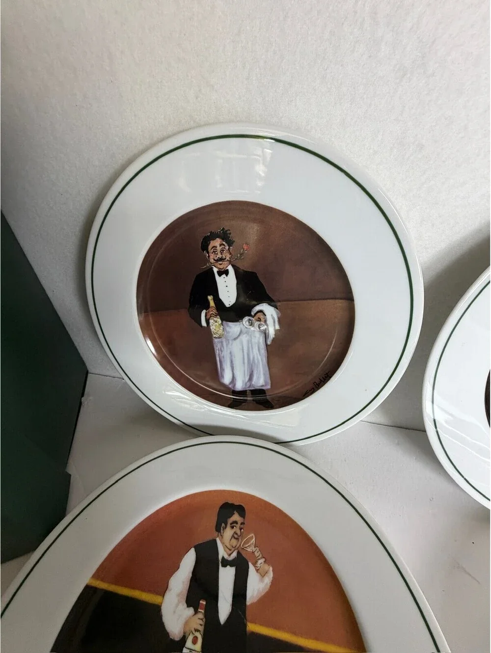 Williams-Sonoma Sommelier The Bad Tip Plates Set of 6 Storage Location S-8